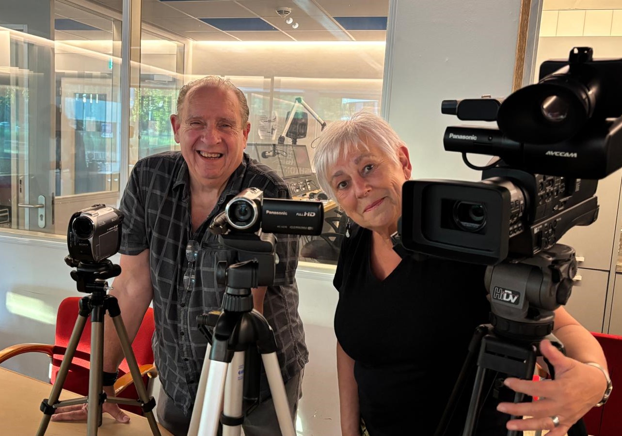 Ingrid en Rien vormen het video team.